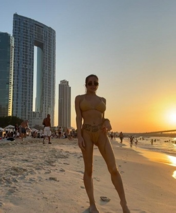 Я знаю, как доставить наслаждение и сделать твою ночь незабываемой. Мои услуги включают классический секс, оральный секс, массаж и многое другое. В моих руках ты почувствуешь себя королем. Я живу в Москве и готова встретиться с тобой в моей уютной квартире или приехать к тебе. Доверься моему опыту и я превратю твои фантазии в реальность. Узнай больше обо мне и посмотри мои фото в моем профиле. Жду тебя, чтобы сделать нашу встречу незабываемой. 💋🔥 2287, 29 лет