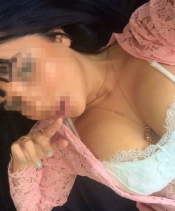 Сексуальная брюнетка с шаловливыми глазками и сочными губами готова окунуться в мир страсти и наслаждения вместе с тобой. Приглашаю в гости для незабываемого отдыха! 4237, 24 года